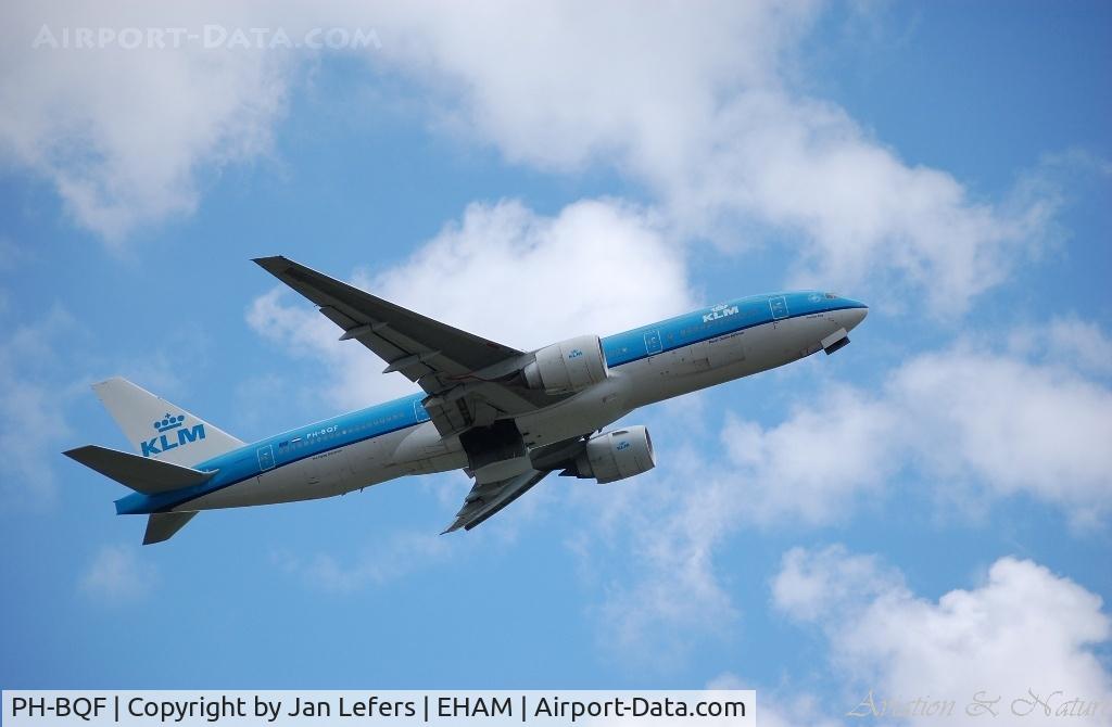 PH-BQF, 2004 Boeing 777-206/ER C/N 29398, KLM departing from Schiphol