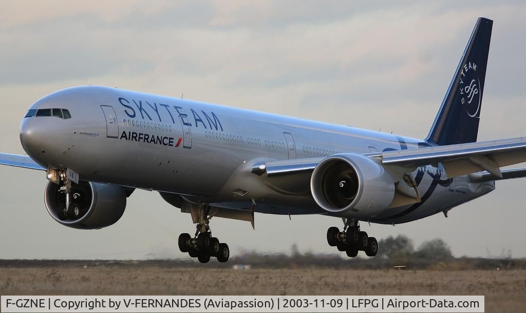 F-GZNE, 2009 Boeing 777-328/ER C/N 37432, Skyteam colors