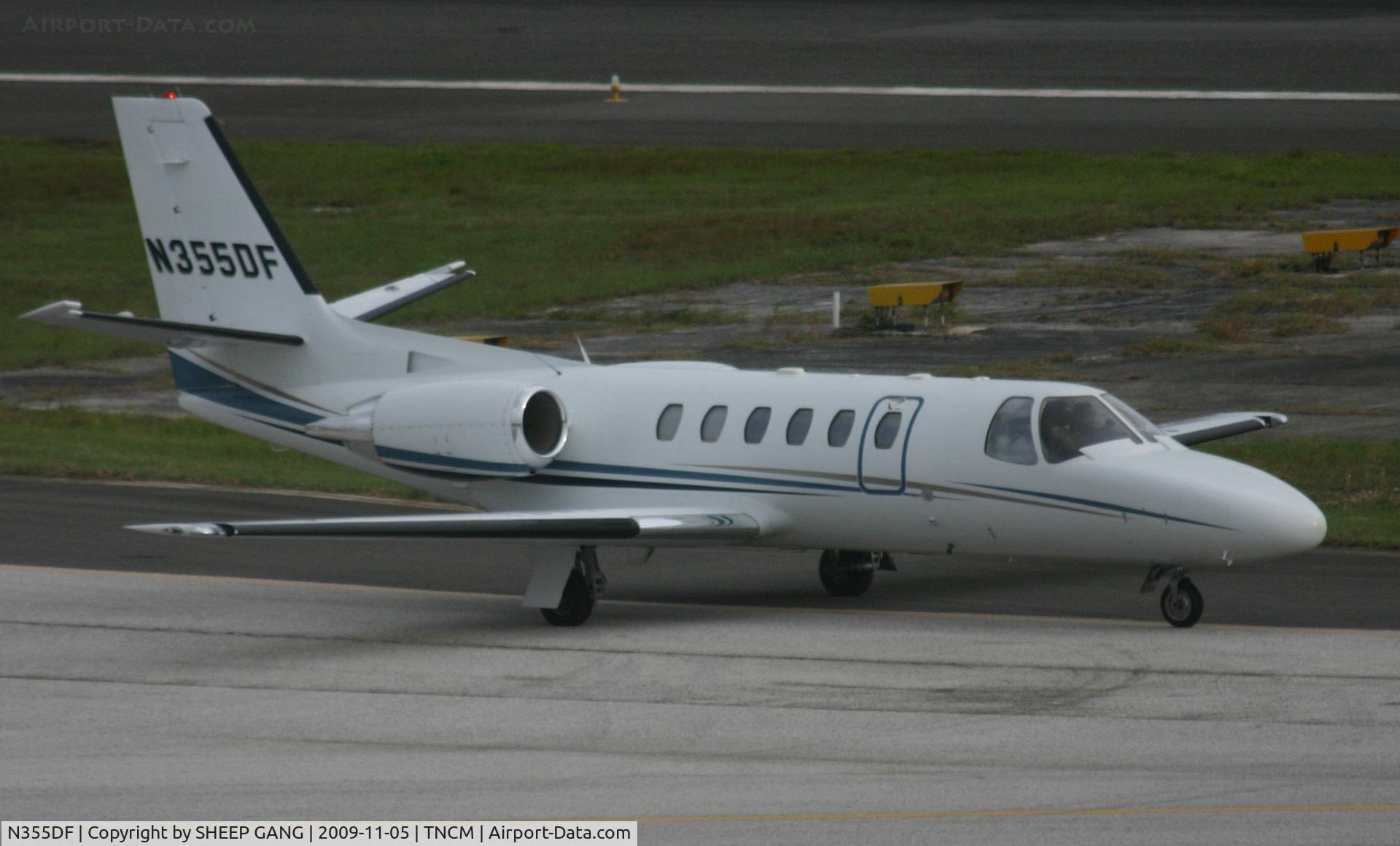 N355DF, 2001 Cessna 550 Citation Bravo C/N 550-1004, Taxing to parking at the cargo ramp