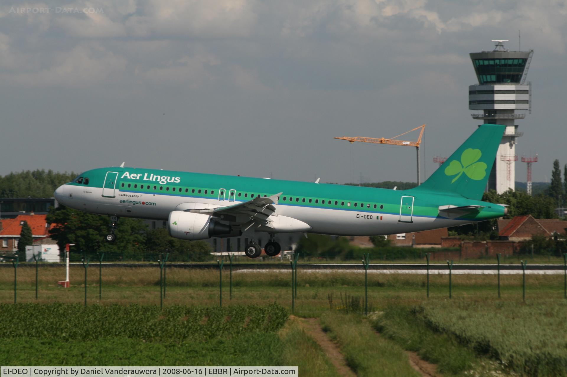 EI-DEO, 2005 Airbus A320-214 C/N 2486, landing on rwy 25L