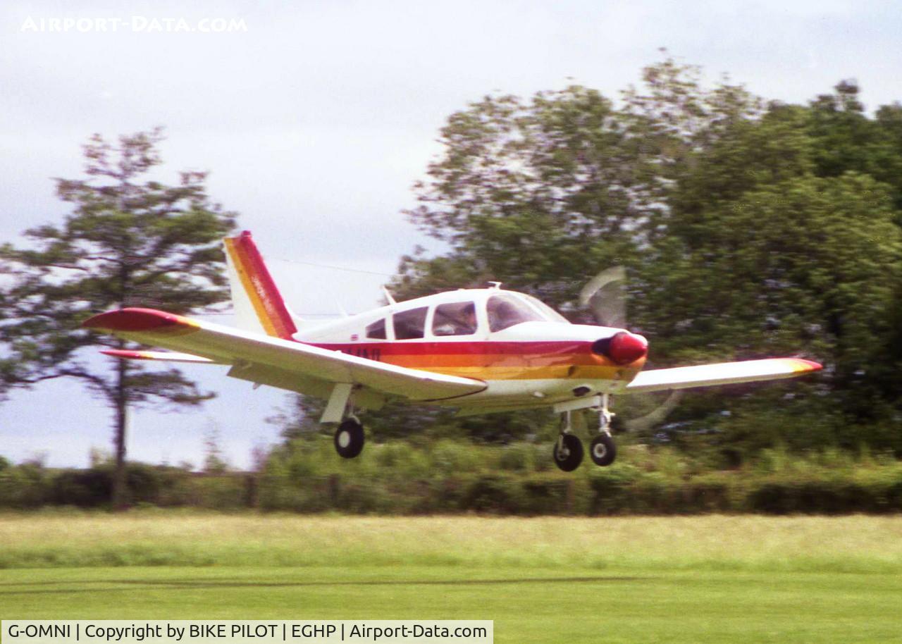 G-OMNI, 1973 Piper PA-28R-200-2 Cherokee Arrow II C/N 28R-7335130, POPHAM 1985. OWNED BY OMNIGRAPHICS NOW WITH COTSWOLD AVIATION SERVICES, PREV. REG. G-BAWA