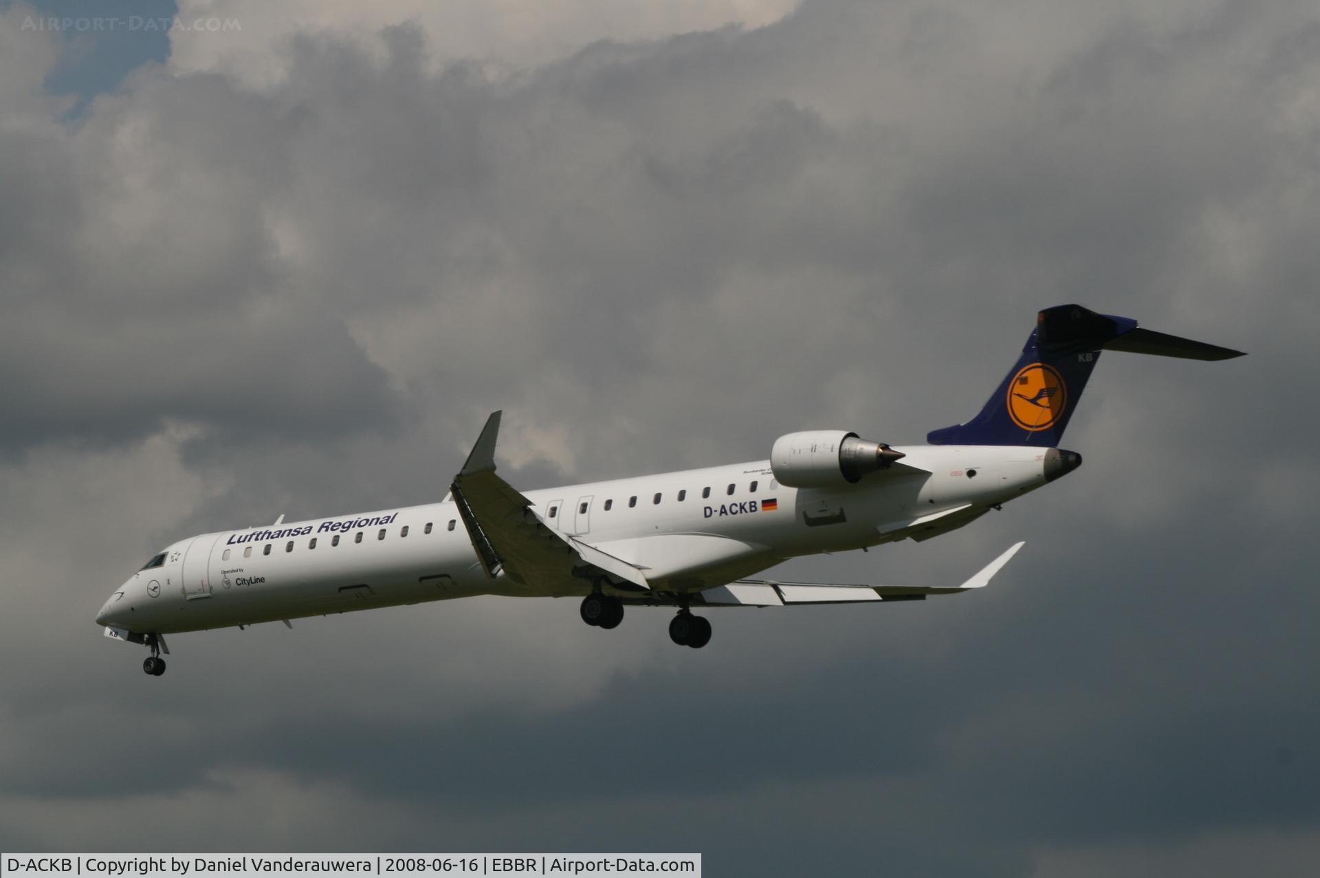 D-ACKB, 2006 Bombardier CRJ-900LR (CL-600-2D24) C/N 15073, flight LH4604 is descending to rwy 25L