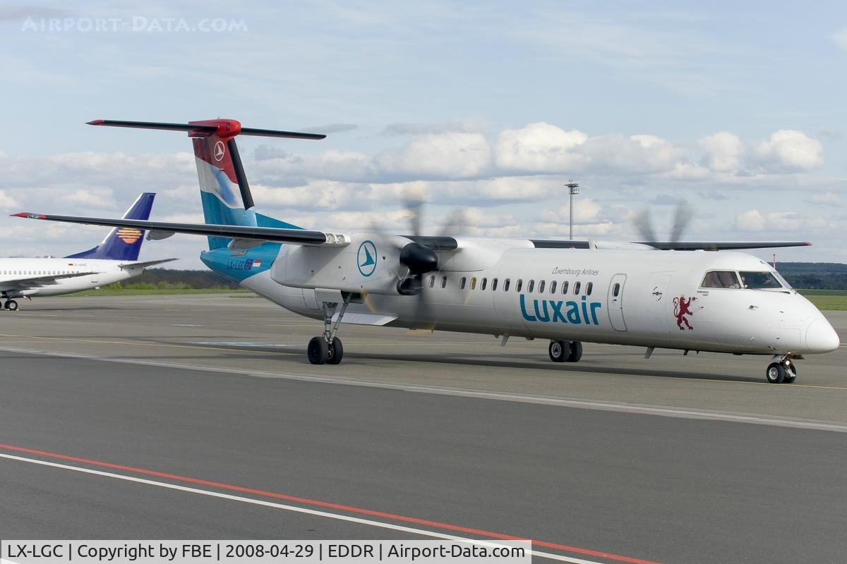 LX-LGC, 2007 De Havilland Canada DHC-8-402Q Dash 8 C/N 4162, taxying to the active