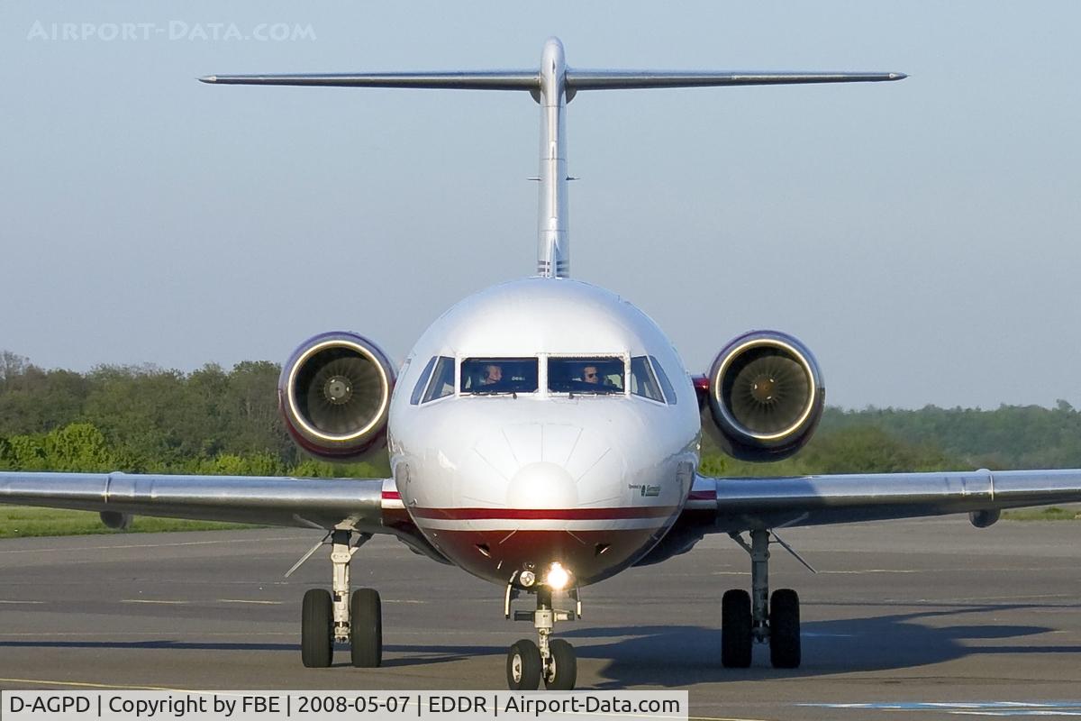 D-AGPD, 1989 Fokker 100 (F-28-0100) C/N 11281, taxying to the active