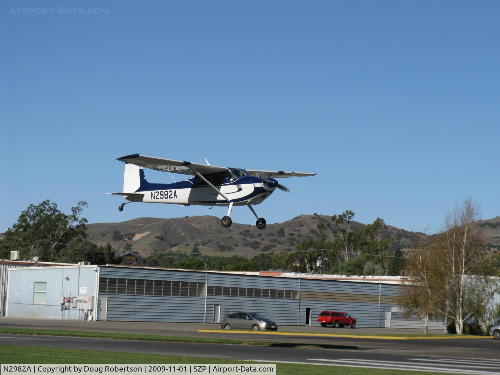 N2982A, 1953 Cessna 180 C/N 30182, 1953 Cessna 180, Continental O-470-A 225 Hp, first year of production, on final Rwy 04