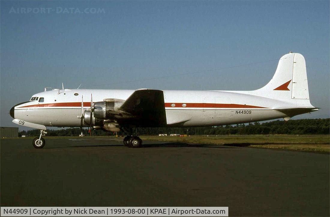 N44909, Douglas C54E-DC C/N 27371, KPAE W/O 1st Feb 1997 Bronson Creek Alaska