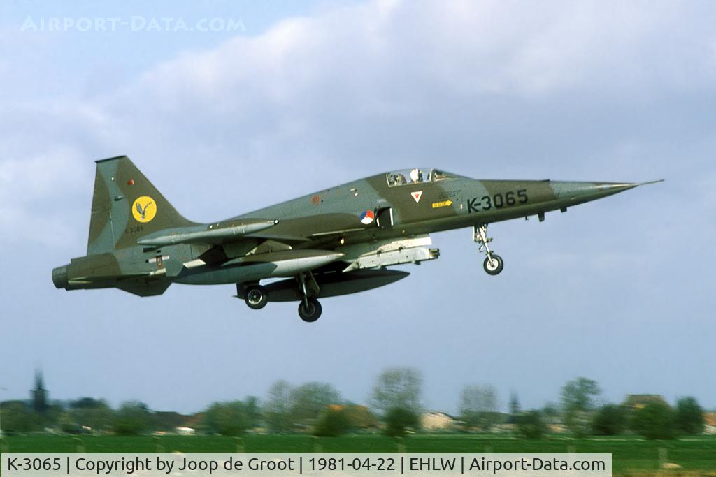 K-3065, 1971 Canadair NF-5A Freedom Fighter C/N 3065, That sping school holiday brought lots af nice visitors to Leeuwarden.