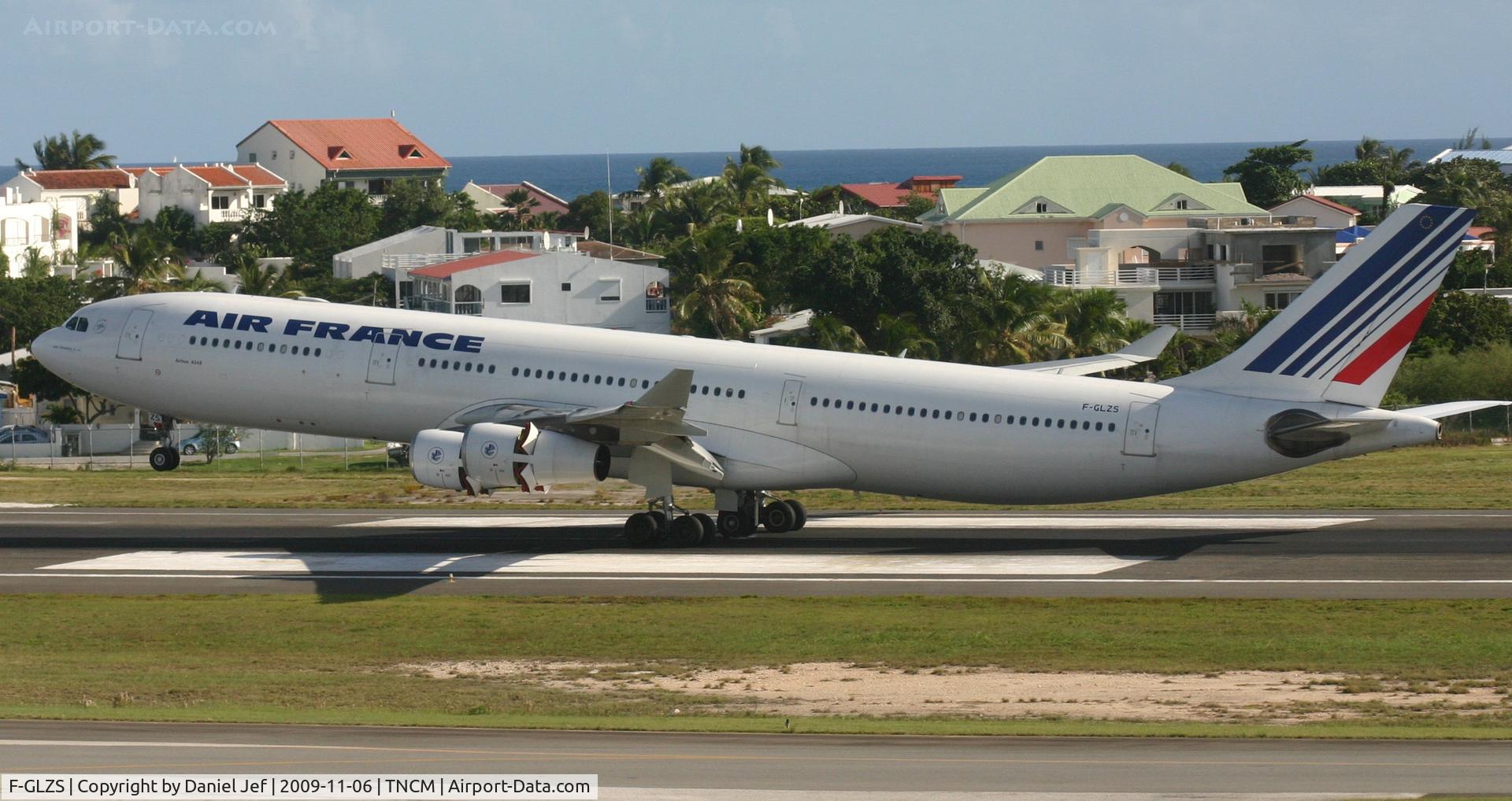 F-GLZS, 1999 Airbus A340-313X C/N 310, Touch down for airfrance at TNCM