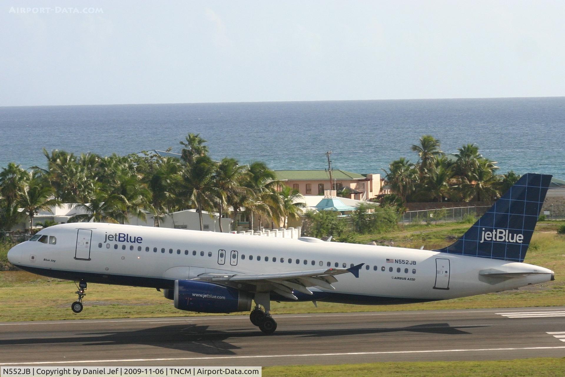 N552JB, 2002 Airbus A320-232 C/N 1861, Jet blue A320 landing at TNCM