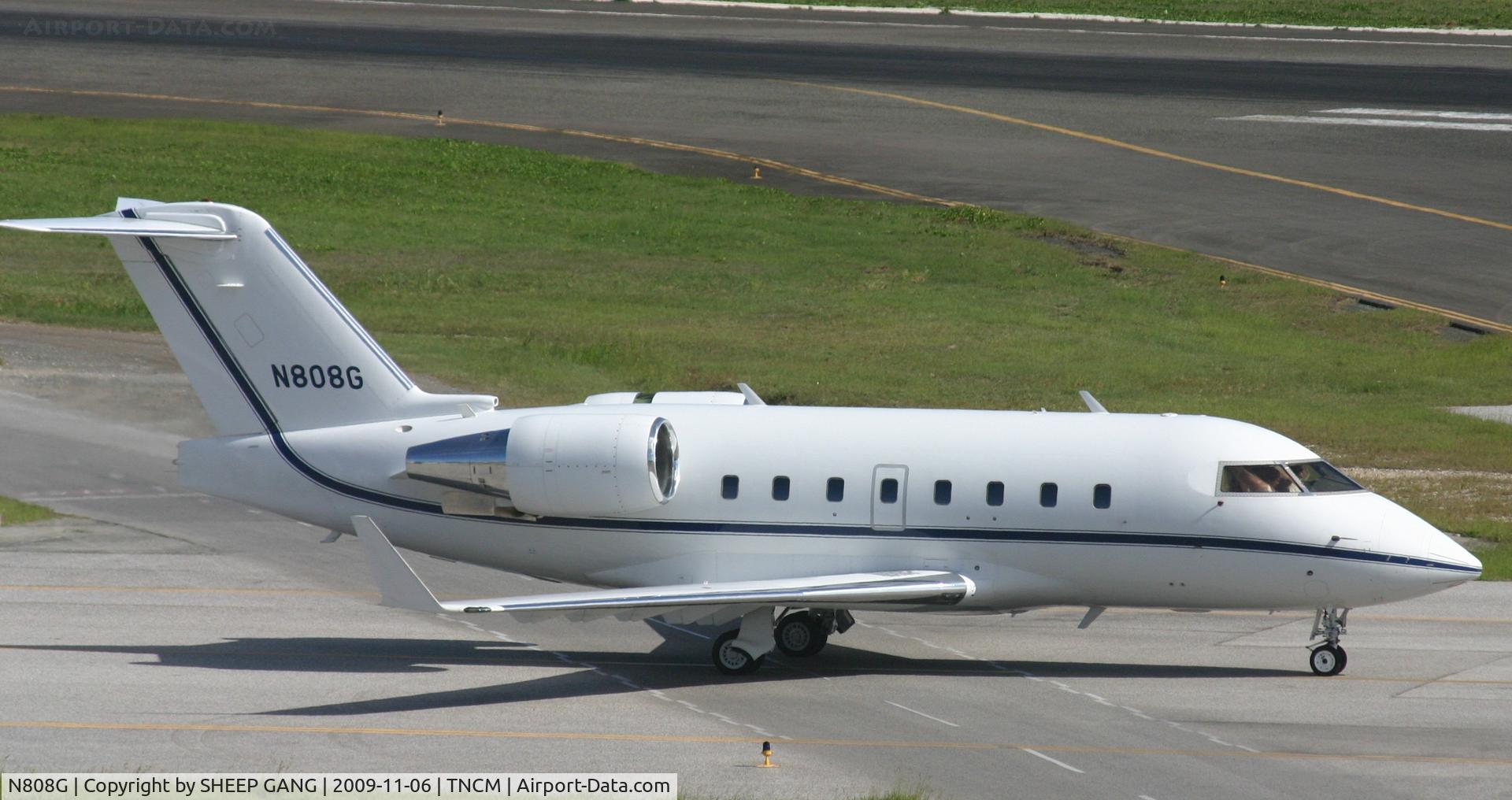 N808G, Canadair Challenger 601-3A (CL-600-2B16) C/N 5098, Taxing to the cargo ramp for parking