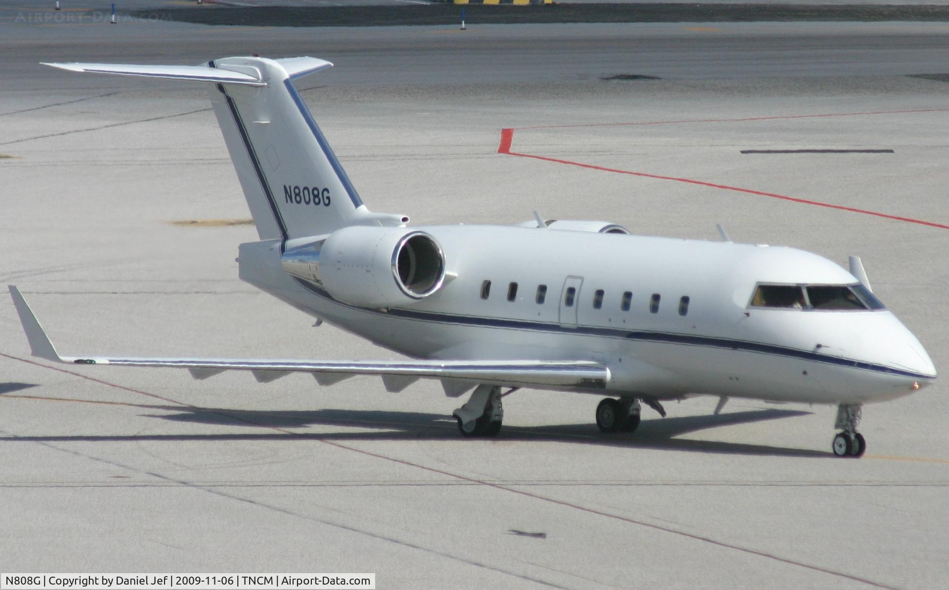 N808G, Canadair Challenger 601-3A (CL-600-2B16) C/N 5098, Just arive at tncm
