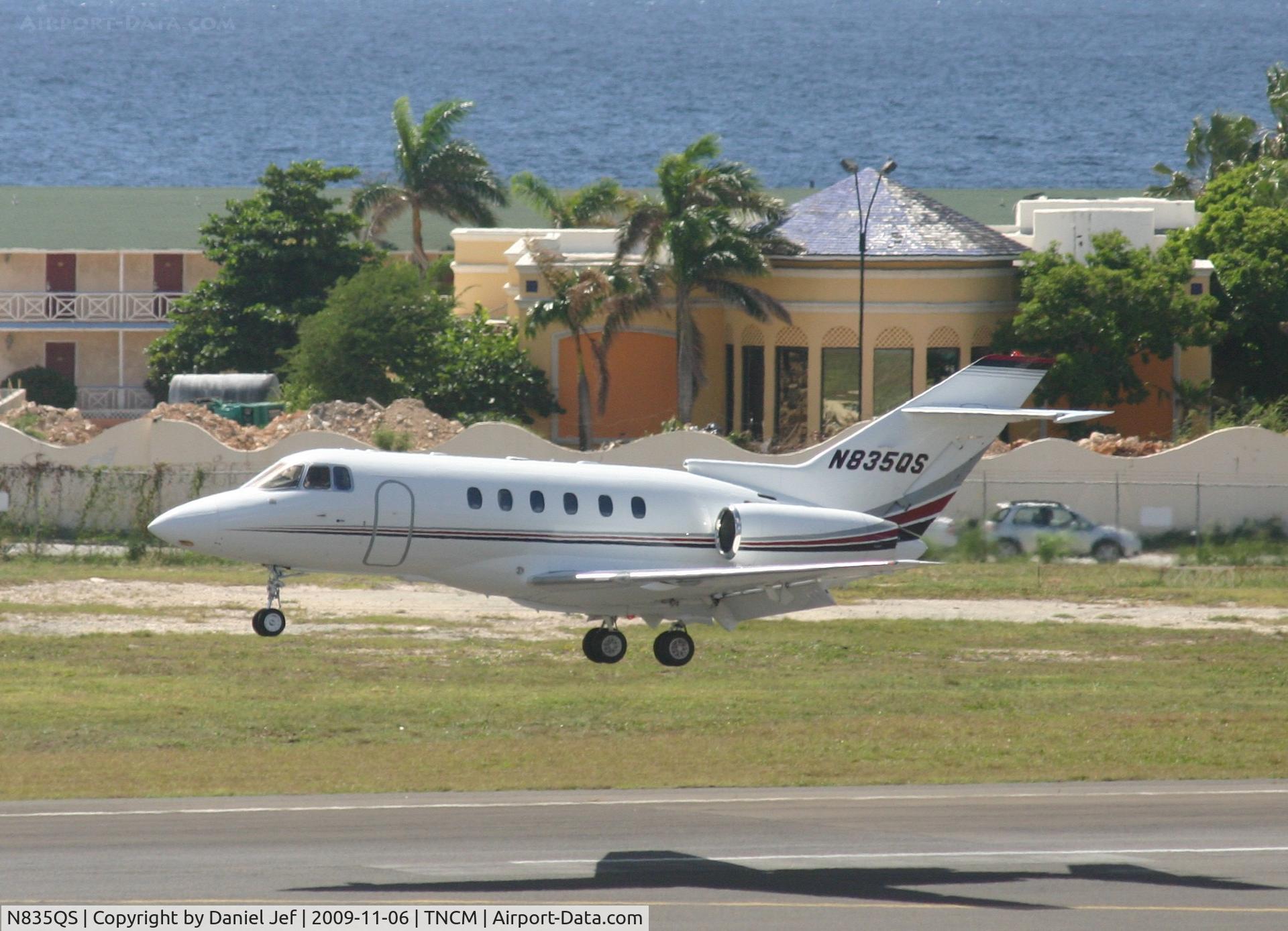 N835QS, 2000 Raytheon Hawker 800XP C/N 258505, Landing at TNCM