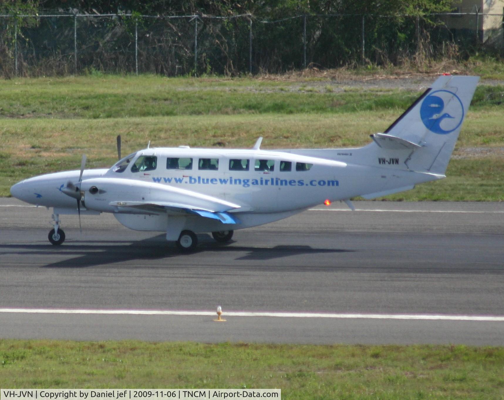 VH-JVN, 1989 Reims F406 Caravan II C/N F406-0033, Just arive at tncm