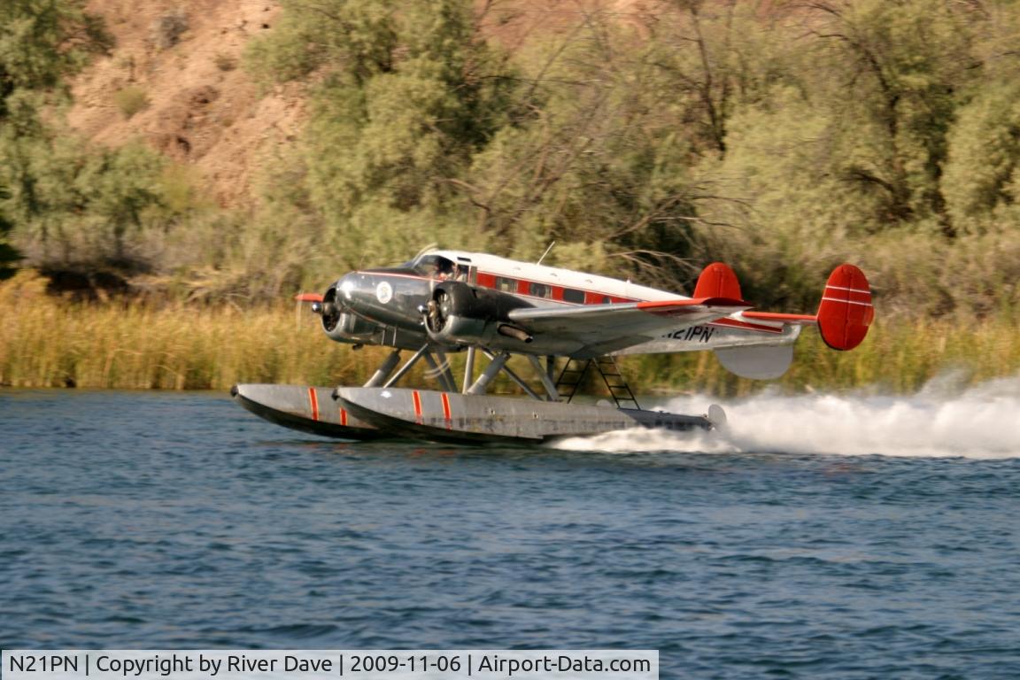 N21PN, 1952 Beech Expeditor 3NM C/N CA-181, Parker Strip