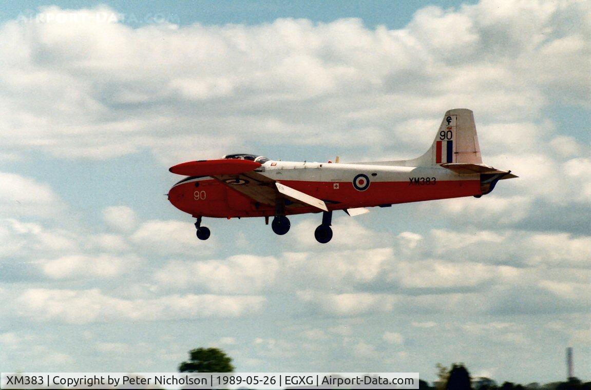 XM383, 1959 Hunting P-84 Jet Provost T.3A C/N PAC/W/6610, Jet Provost T.3A of 7 Flying Training School at Church Fenton in May 1989.