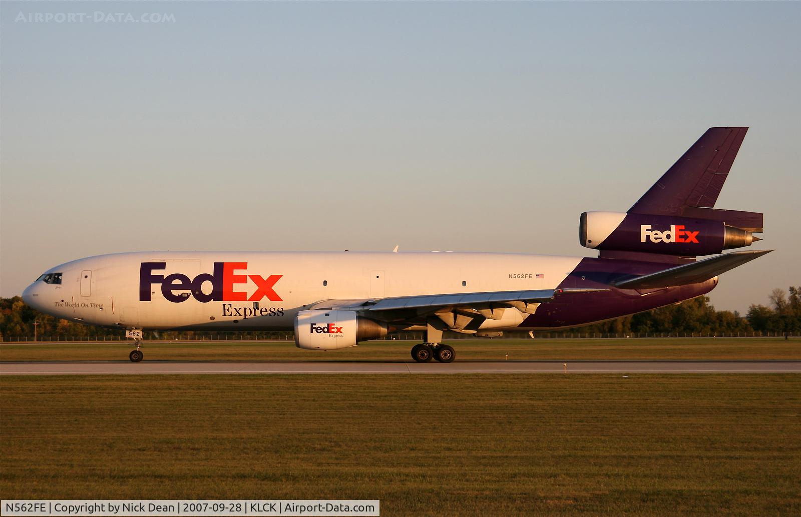 N562FE, 1977 McDonnell Douglas MD-10-10F C/N 46947, KLCK