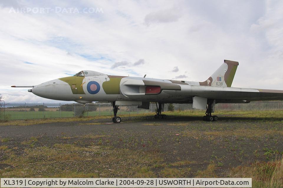 XL319, 1961 Avro Vulcan B.2 C/N Set 28, Avro 698 Vulcan B2 The first ex RAF Vulcan to pass into civilian ownership, 319 was flown into Sunderland Airport in February 1982. At the Noth East Aircraft Museum.