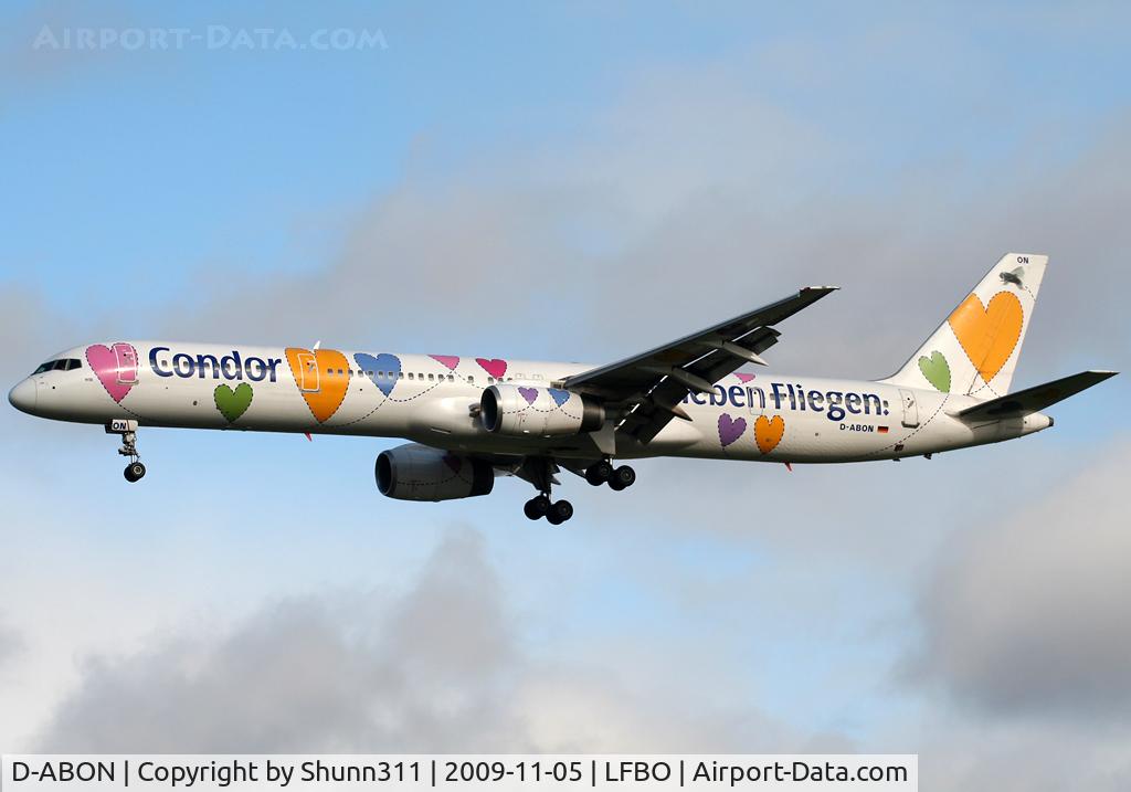 D-ABON, 2000 Boeing 757-330 C/N 29023, Landing rwy 32L in special c/s for a special day !