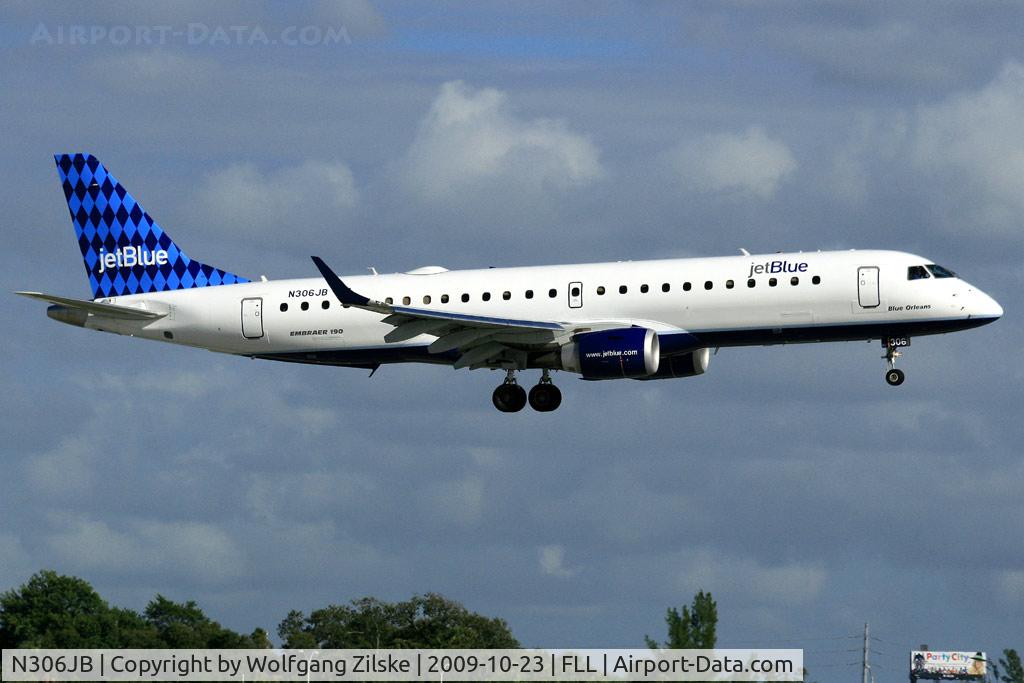 N306JB, 2009 Embraer ERJ-190-100 IGW 190AR C/N 19000272, visitor