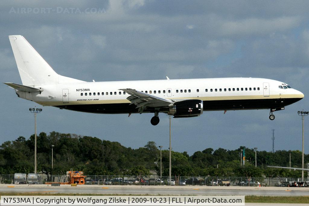 N753MA, 1997 Boeing 737-48E C/N 28053, visitor