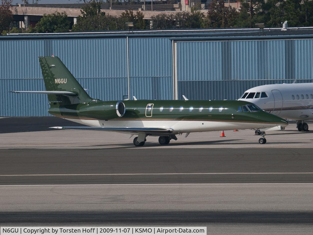 N6GU, 2009 Cessna 680 Citation Sovereign C/N 680-0268, N6GU taxiing