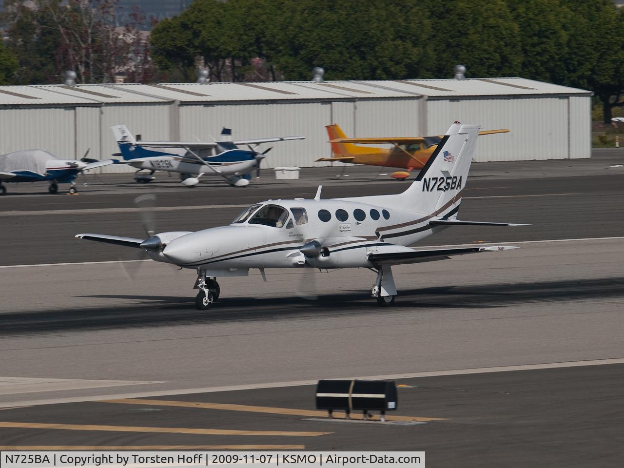 N725BA, 1984 Cessna 421C Golden Eagle C/N 421C1402, N725BA departing from RWY 21