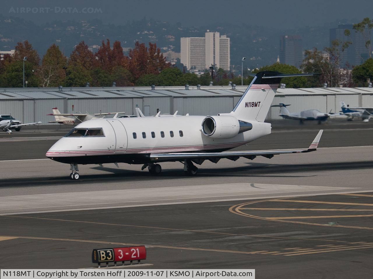 N118MT, 1990 Canadair Challenger 601-3A (CL-600-2B16) C/N 5077, N118MT departing from RWY 21