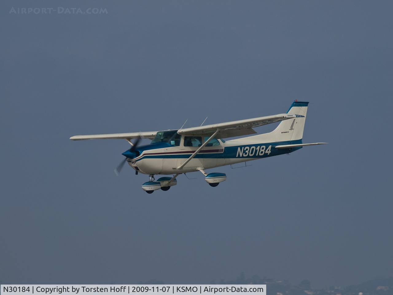 N30184, 1974 Cessna 172M C/N 17264125, N30184 arriving on RWY 21