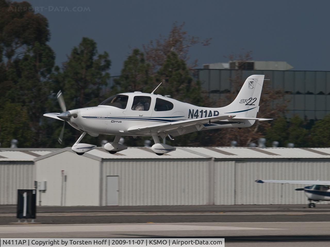N411AP, Cirrus SR22 C/N 0215, N411AP arriving on RWY 21