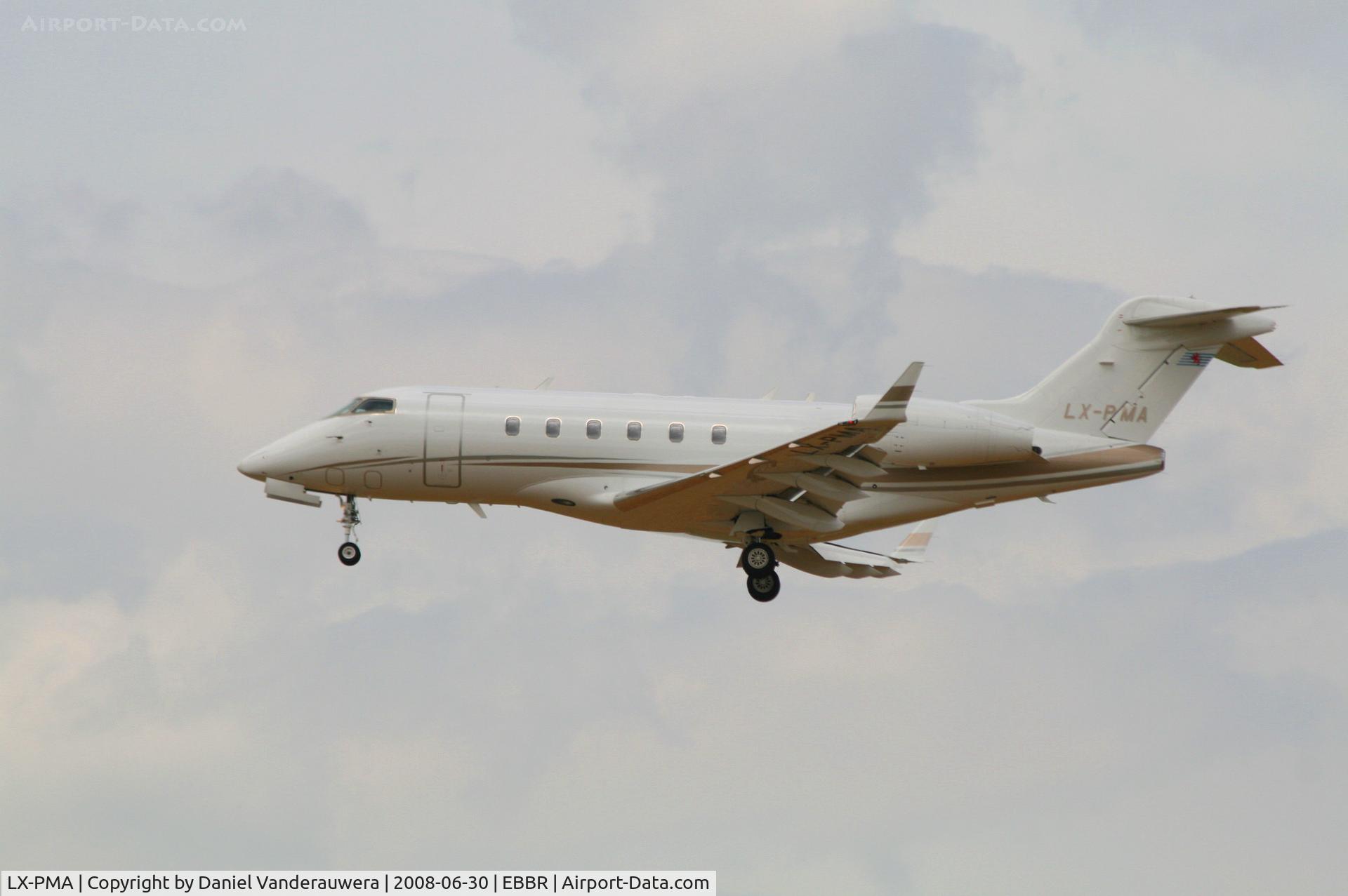 LX-PMA, 2006 Bombardier Challenger 300 (BD-100-1A10) C/N 20097, descending to rwy 25L
