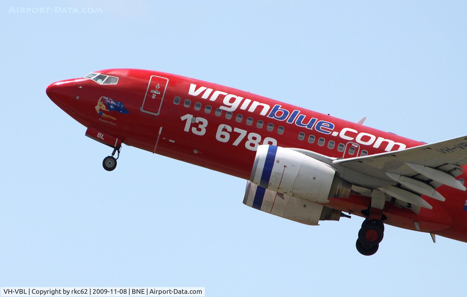 VH-VBL, 2002 Boeing 737-7Q8 C/N 30633, Victoria Vixen's Nose Art