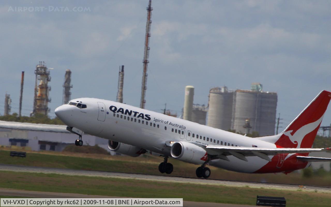VH-VXD, 2001 Boeing 737-838 C/N 29552, VH-VXD at moment of departure