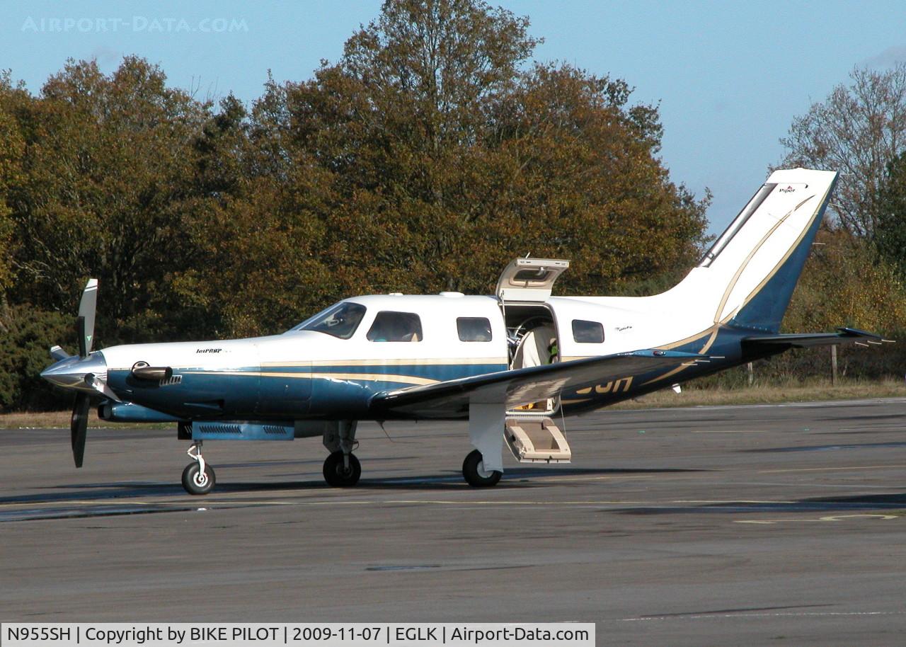N955SH, 2002 Piper PA-46-350P Malibu Mirage C/N 4636339, PREPAIRING TO DEPART