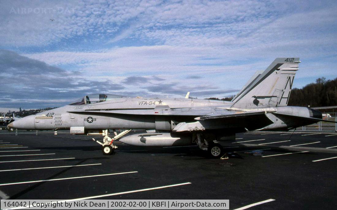 164042, 1990 McDonnell Douglas F/A-18C Hornet C/N 0930, KBFI
