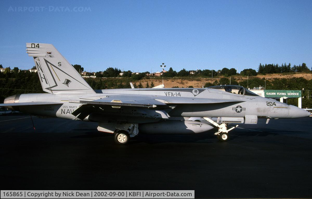 165865, 2001 Boeing F/A-18E Super Hornet C/N E041, KBFI