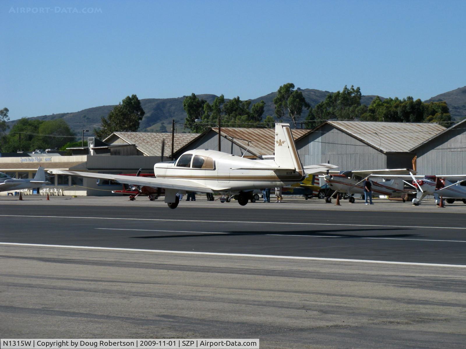 N1315W, 1963 Mooney M20E Super 21 C/N 203, 1963 Mooney M20E SUPER 21, Lycoming IO-360 200 Hp, landing Rwy 22