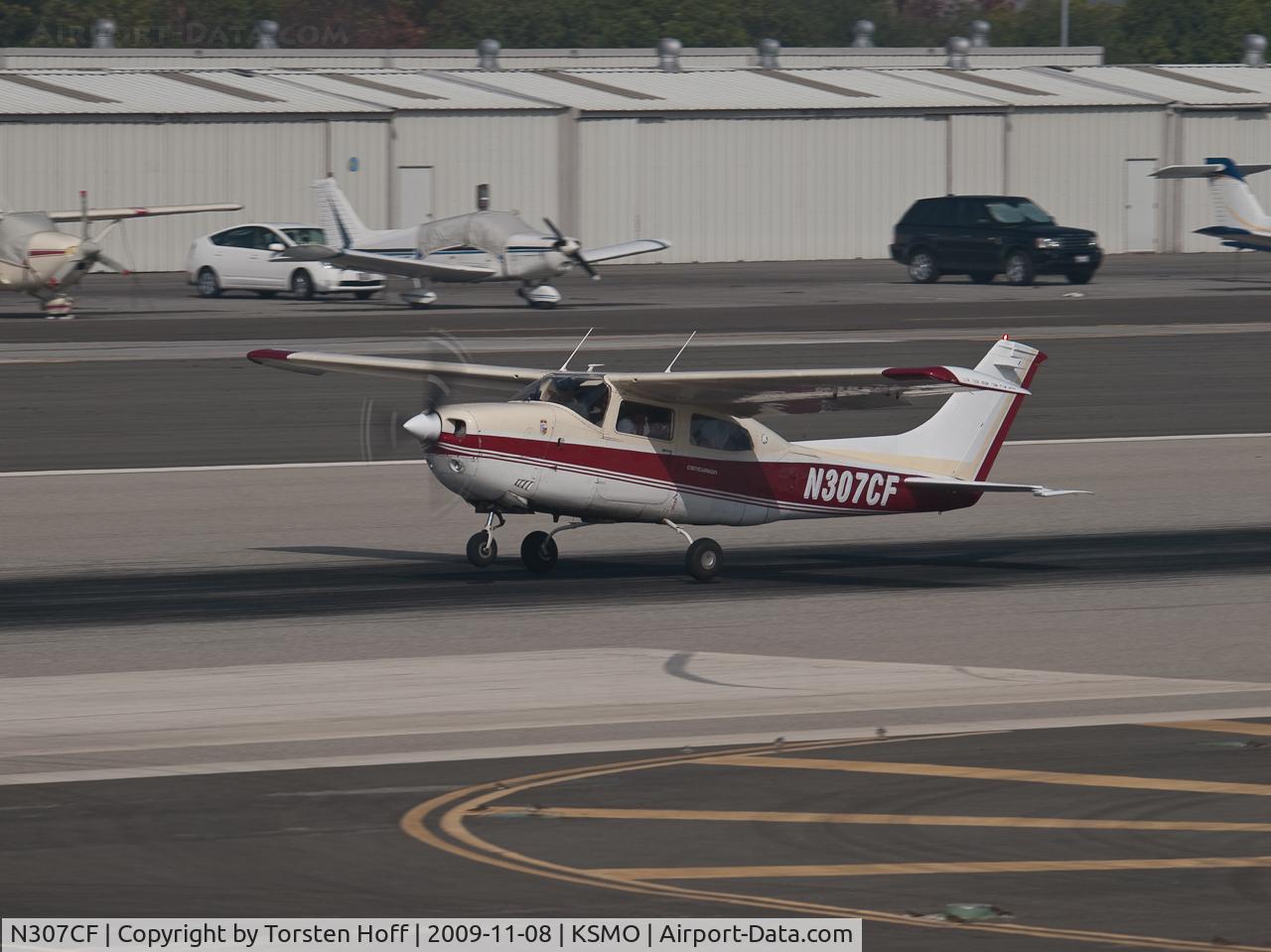 N307CF, 1973 Cessna 210L Centurion C/N 21059961, N307CF departing from RWY 21