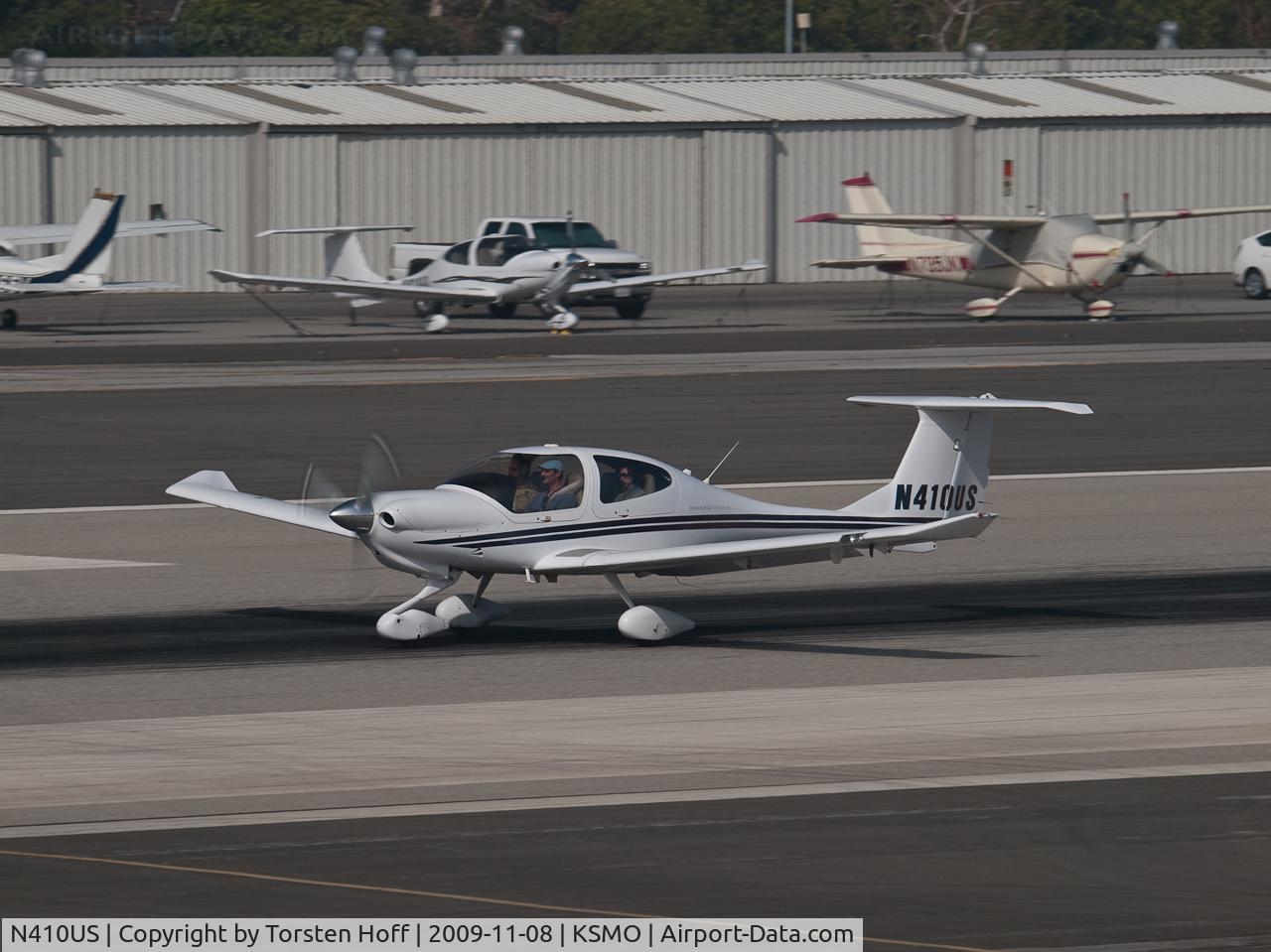 N410US, 2006 Diamond DA-40 Diamond Star C/N 40.710, N410US departing from RWY 21