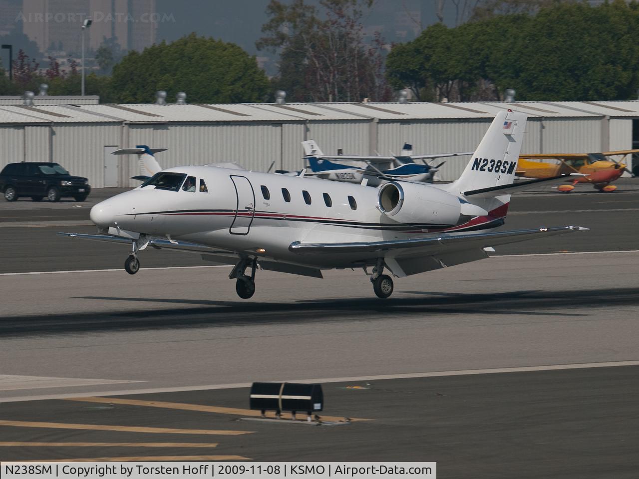 N238SM, 2002 Cessna 560XL C/N 560-5238, N238SM arriving on RWY 21