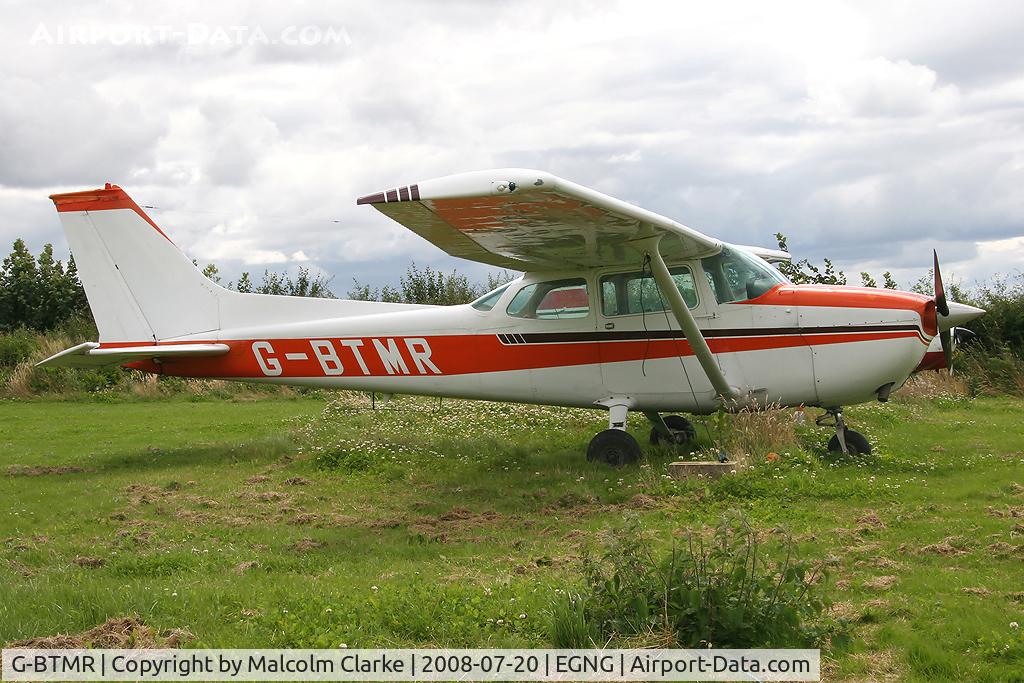 G-BTMR, 1975 Cessna 172M C/N 172-64985, Cessna 172M at Bagby Airfield, UK.