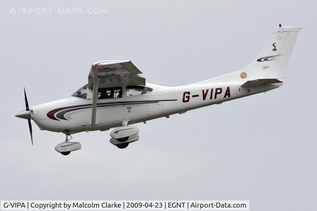 G-VIPA, 2000 Cessna 182S Skylane C/N 18280720, Cessna 182S Millennium Skylane on approach to rwy 25 at Newcastle Airport, UK.