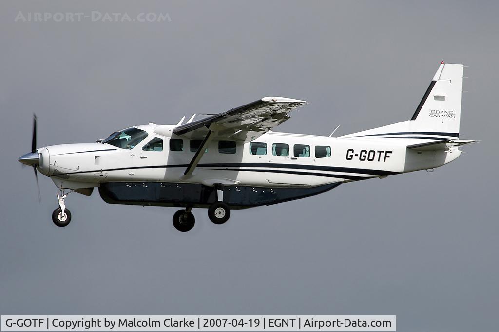 G-GOTF, 2006 Cessna 208B Grand Caravan C/N 208B1175, Cessna 208B Grand Caravan on approach to rwy 25 at Newcastle Airport, UK.