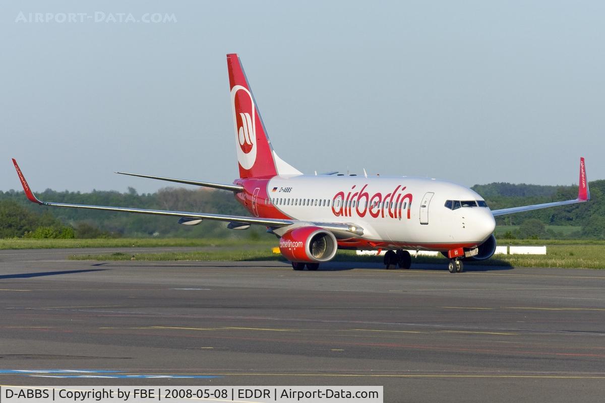 D-ABBS, 2001 Boeing 737-76N C/N 28654, taxying to the stand