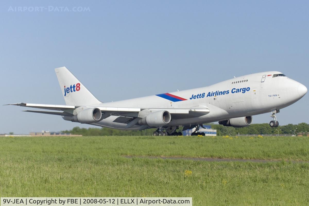 9V-JEA, 1981 Boeing 747-2D3B C/N 22579, Jett8 departing luxemburg via eastern departure route