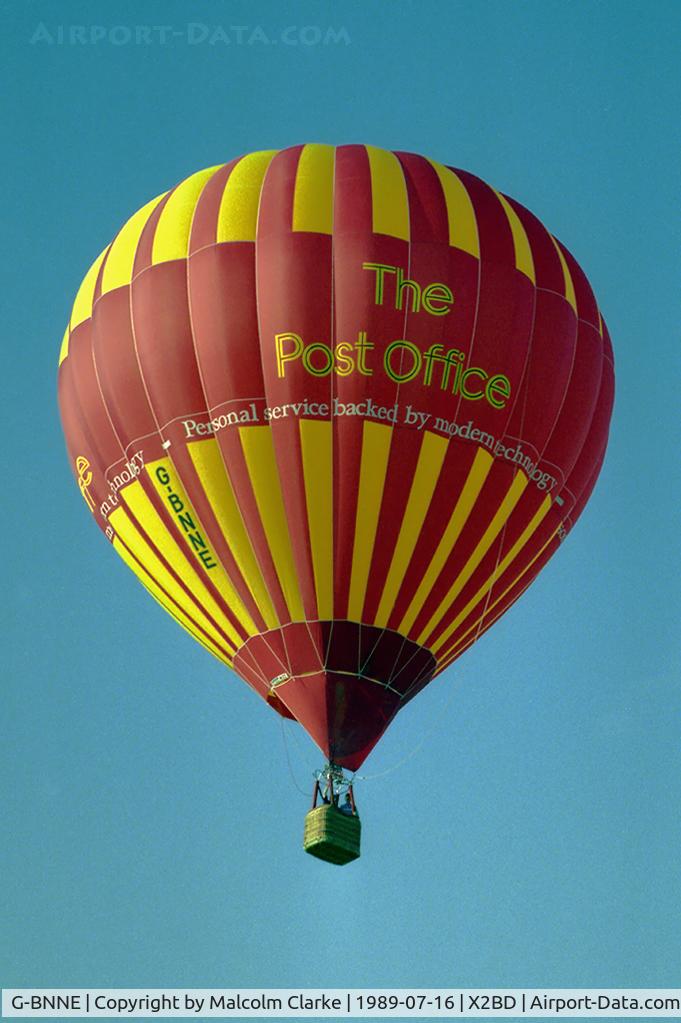 G-BNNE, 1987 Cameron Balloons N-77 C/N 1413, Cameron N-77. At Badminton Air Day held at Badminton House in 1989.