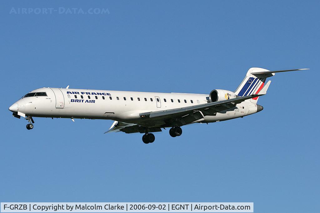 F-GRZB, Canadair CRJ-702 (CL-600-2C10) Regional Jet C/N 10007, Canadair CL-600-2C10 Regional Jet CRJ-702 on approach to rwy 25 at Newcastle Airport, UK.