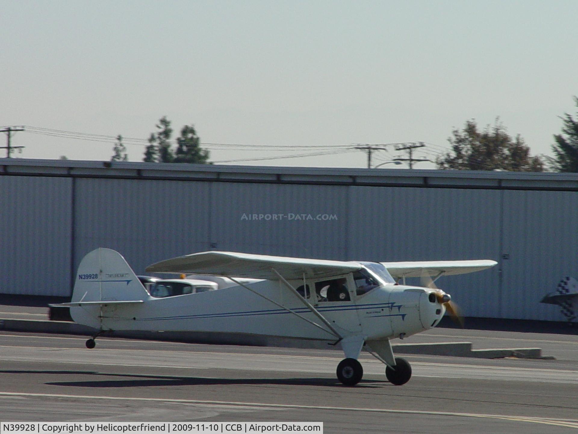 N39928, 1945 Taylorcraft BC12-D C/N 6581, Tail wheel up, taking off on runway 24
