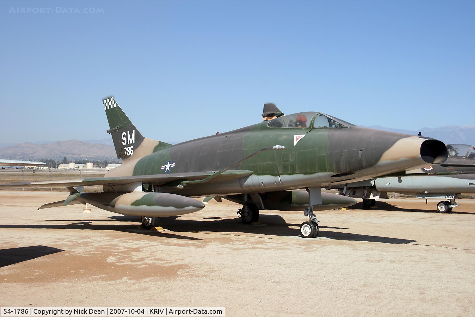 54-1786, 1955 North American F-100C Super Sabre C/N 217-47, KRIV