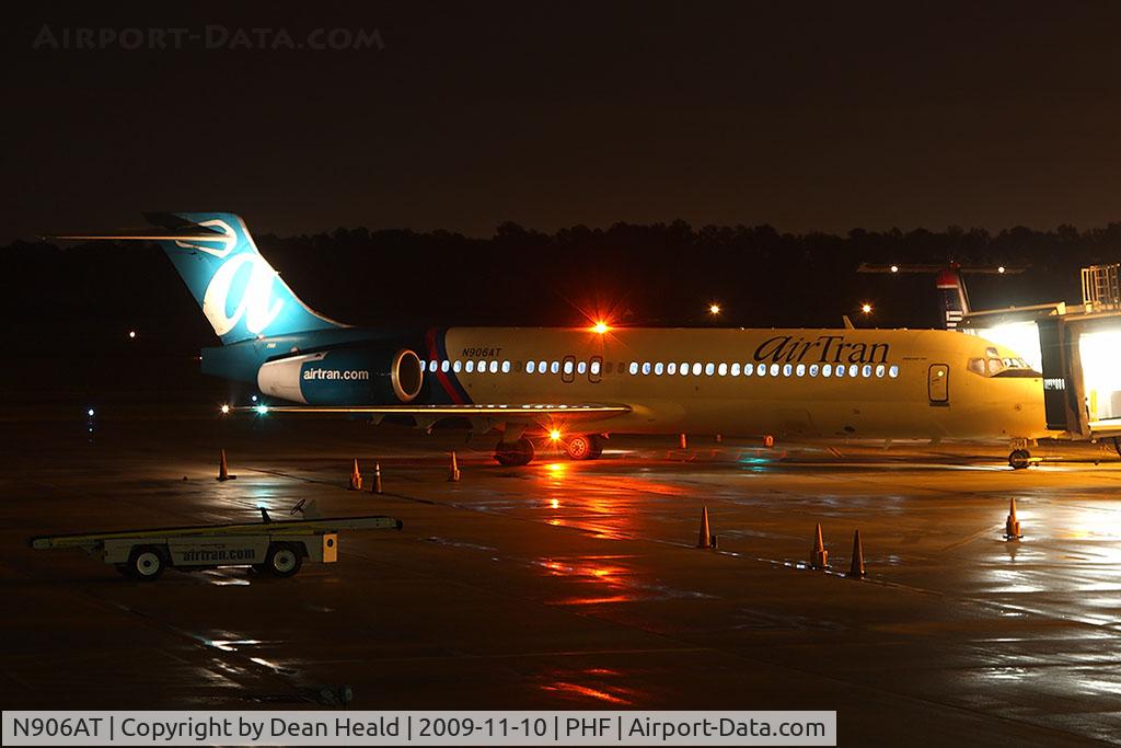 N906AT, 2001 Boeing 717-200 C/N 55087, airTran Airways N906AT (FLT TRS910) at Gate 6 awaiting pushback for departure to Hartsfield-Jackson Atlanta Int'l (KATL).