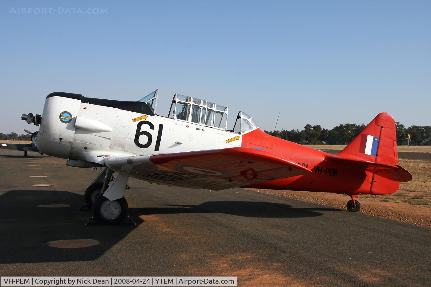 VH-PEM, 1943 North American AT-6D Harvard III C/N 88-14494 (41-33841), YTEM